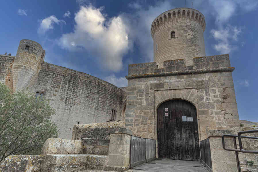 Mallorca - Palma 108 - castillo de Bellver.jpg